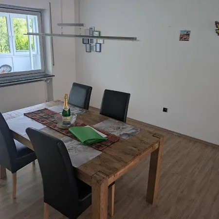 Spacious And Luminous In A Apartment Zusch