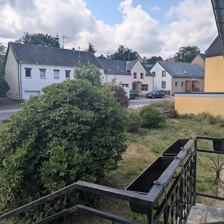 Spacious And Luminous 3 Bedroom In A * Zusch