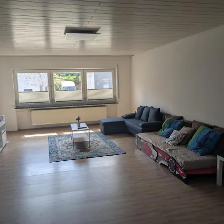 Spacious And Luminous In A Apartment Zusch